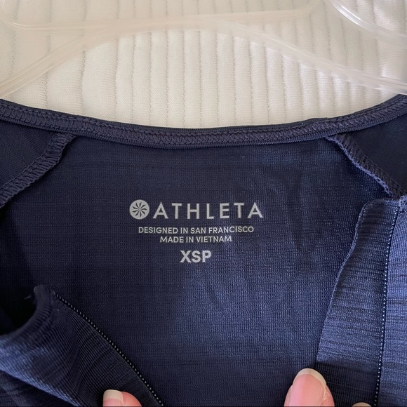 Athleta rash guard - Picture 7 of 7